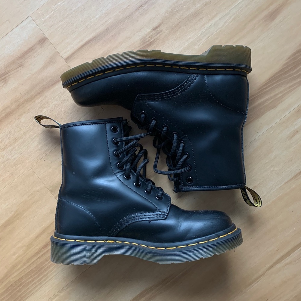 8 Eye smooth Doc Marten Boots